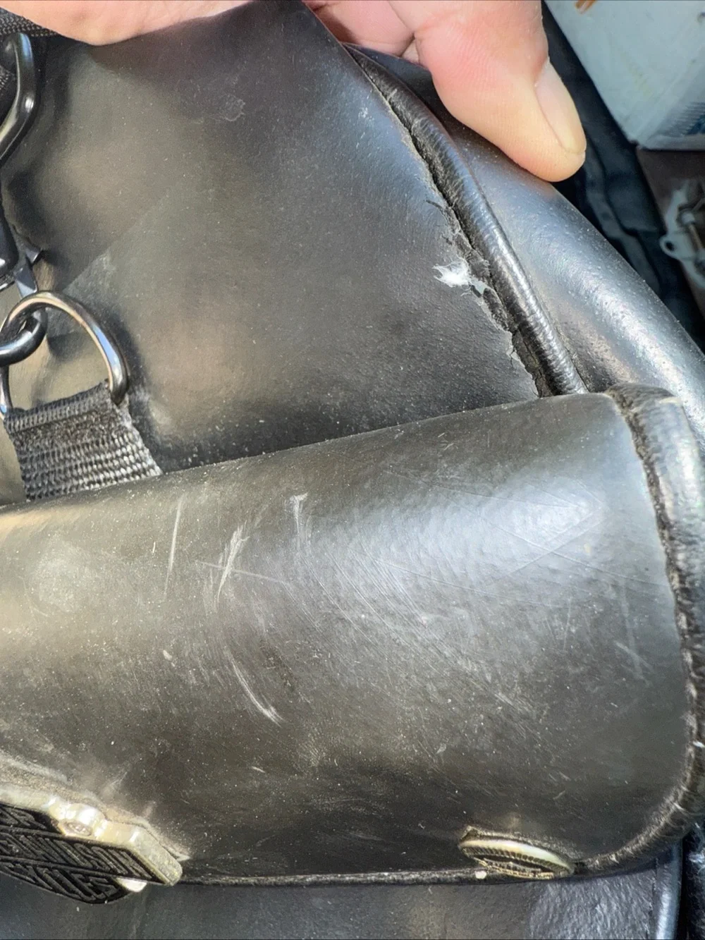 Harley-Davidson Black Leather Men’s Motorcycle Sissy Bar Bag